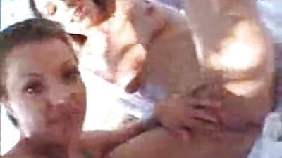 Тийнейджърска двойка заснема чувствената seks i porno klipove си любов с камерата